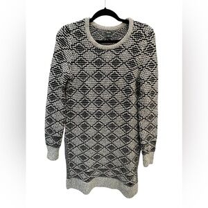 Roots sweater dress size small Medium